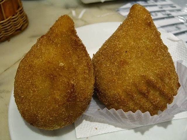 Recette de Coxinha (croquettes panées) au poulet et aux pommes de terre (Brésil)