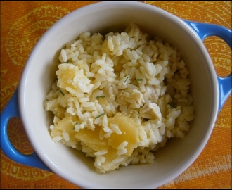 Salade de riz au poulet et ananas