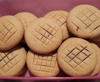 黄梨公仔饼 (Mooncake Cookies with Pineapple Filling)