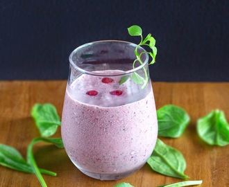 Mixed Berries Smoothie With Spinach