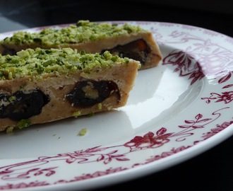 Ranginak ('gâteau' persan aux dattes et aux noix) et repas iranien