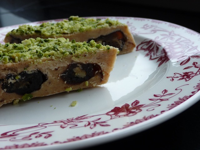 Ranginak ('gâteau' persan aux dattes et aux noix) et repas iranien