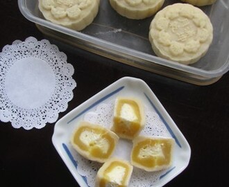 Yuzu Snow Skin Mooncake With Citrusy Cheese Fillings @ 柚子奶油芝士冰皮月饼
