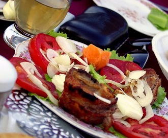 Recette de Mtsvadi, brochettes d'agneau, shish kebab barbecue (Georgie, Ukraine)