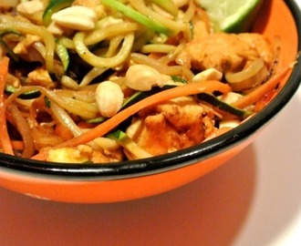 Chicken Pad Thai with Zoodles #SundaySupper