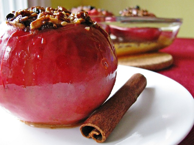 Baked apples stuffed with gluten free granola