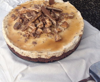 Snickers Cheesecake