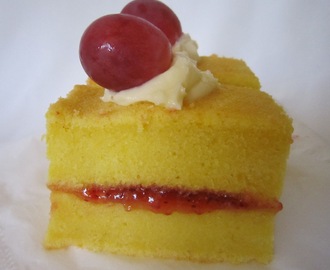 Sponge cake lembab mirip tekstur butter cake: padat tapi lembut