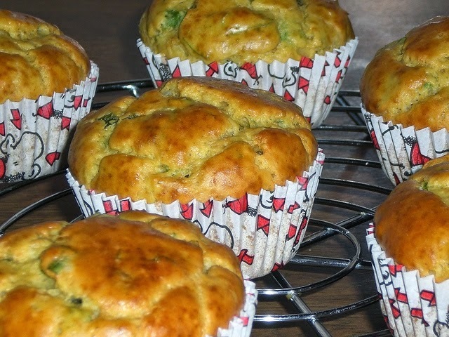 Recette de muffins falafel épicés, sauce yaourt tahini ou coriandre - sans gluten - vegan, light