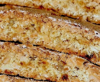 Recette de pain biscuits mandelbrot cuisinés à la farine azyme et aux amandes (cuisine Juive, Pessah)