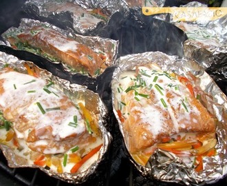 Pavés de saumon fûmés au BBQ, à la crème citronée et sa julienne de légumes