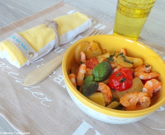 Crevettes sautées au basilic, pommes de terre et petites tomates (Shrimp sautéed with potatoes and cherry tomatoes and basil)