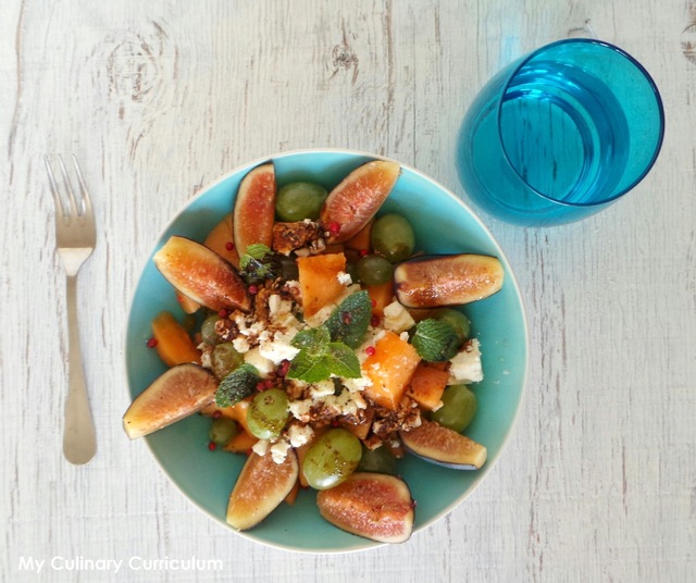 Salade de melon, figues, raisin et feta (Melon salad, figs, grapes and feta)