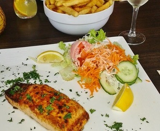 Recette de saumon mariné, grillé, mayonnaise à l'avocat et à l'aneth (cuisine Juive, Hanouka)