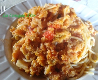 Spaghettis au chou-fleur et sauce tomate