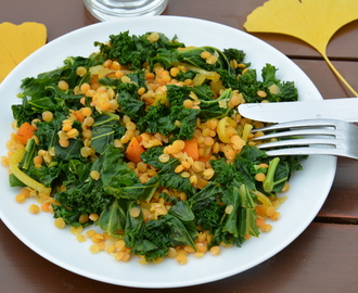 Salade détox de chou kale et lentilles au curcuma {#Vegan}