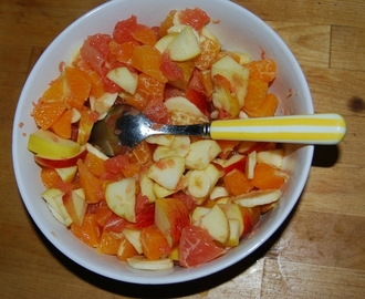 Salade aux fruits d'hiver parfumée à la bergamote sans gluten ni produits laitiers