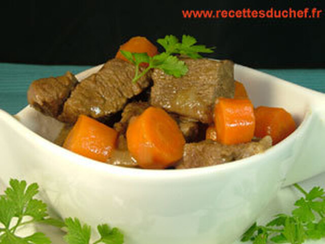 Boeuf aux carottes : recette facile et express