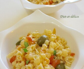 Salade de pâtes aux olives picholines et poivrons