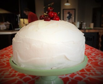 Le colossal ou gâteau célébration vanille et citron