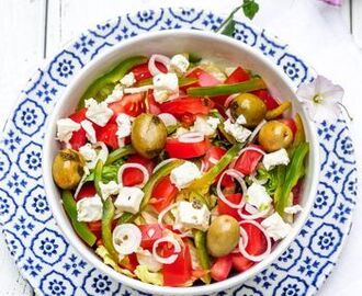 Salade grecque sauce tzatziki #vegan