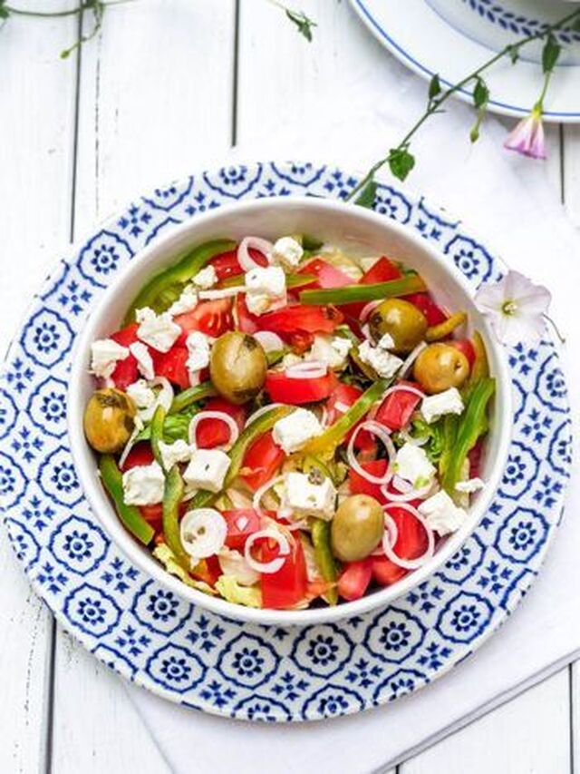 Salade grecque sauce tzatziki #vegan