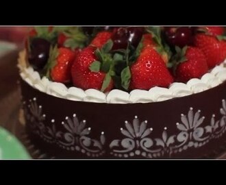 How to Make Chocolate Lace Cake Wraps