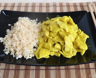 Pollo al latte di cocco e curry