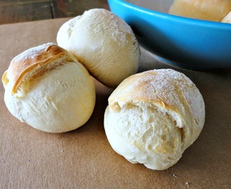 cheese filled bread rolls