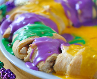 Homemade King Cake Easy Recipe with Crescent Rolls-MY ABSOLUTE FAVORITE!!!!