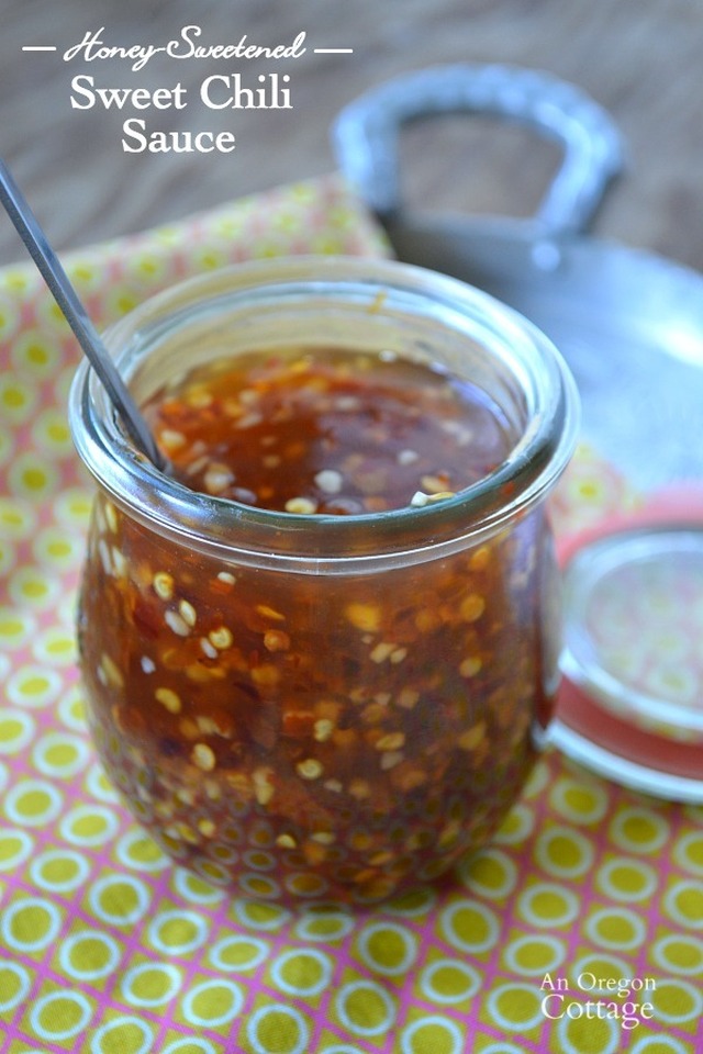Homemade Sweet Chili Sauce – with Honey & Dried Chili Flakes