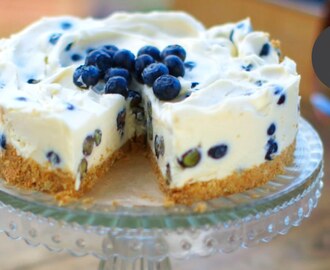 How to make Blueberry and White Chocolate Cheesecake!