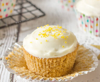 Spiced Cupcakes with Orange Filling and Cream Cheese Frosting