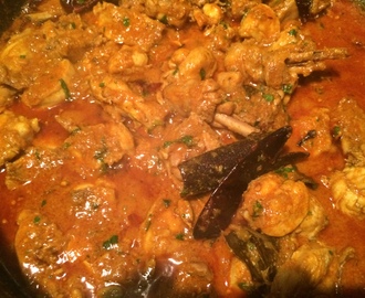 Dahi aur Khade Masale ka Murgh (Chicken cooked with yoghurt and whole spices)