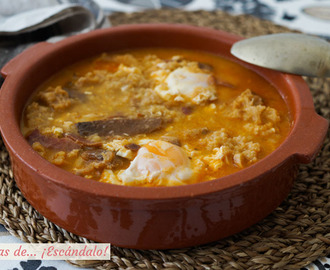 Sopa de ajo o sopa castellana. Receta tradicional