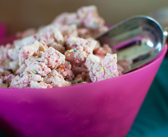 Frosted Animal Cracker Puppy Chow
