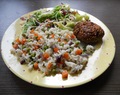 Könnyű pulykafasírt pergős zöldséges rizzsel