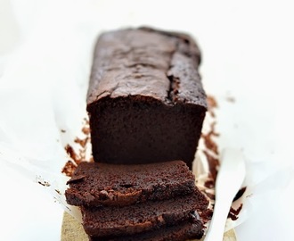 Chocolate Cake… Torta al cioccolato con panna acida e caffè per un San Valentino senza cuori!