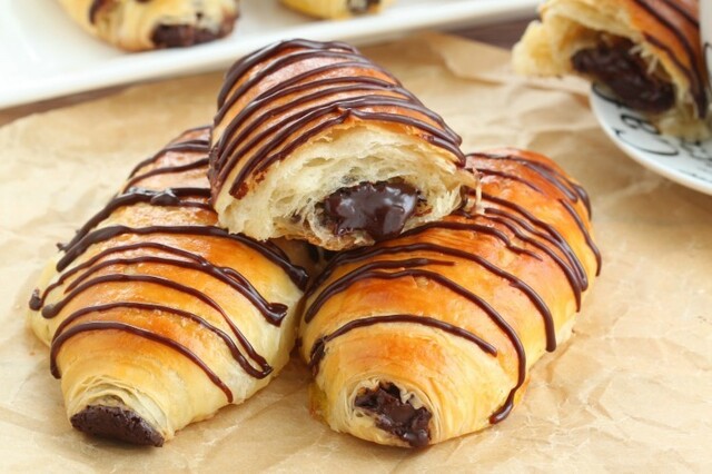 Pain au chocolat (chocolate croissants) made from scratch recipe with a step by step video
