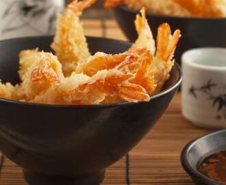 Beignets de crevettes façon tempura, sauce aigre douce légère