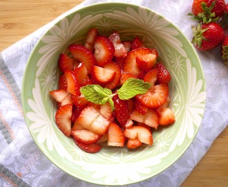 Sweet and Sour Summer Strawberries (Paleo, GF)