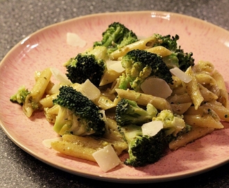 Pasta pesto met broccoli