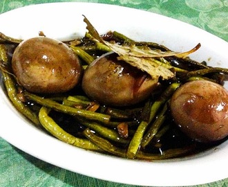 Adobong Sitaw (String Beans Cooked Adobo-style)