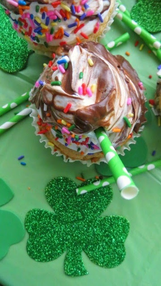 Bailey's Irish Cream Milkshake Cupcakes