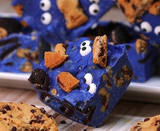 Cookie Monster Fudge Is a Fun Halloween Treat