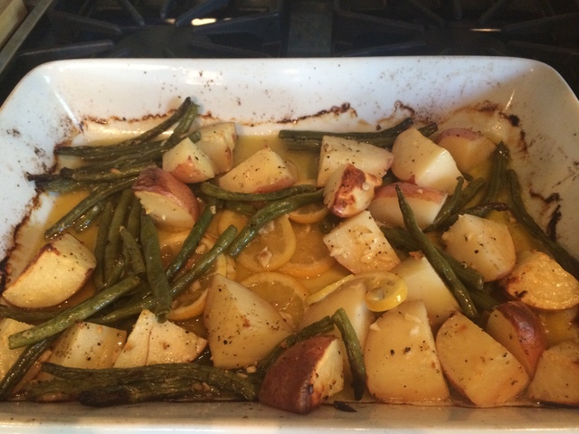 Lemon Garlic Chicken with Green Beans and Potatoes