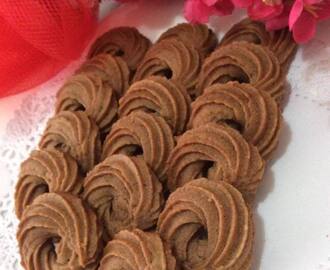 ~~ Chocolate Royal Cookies   朱克力皇家曲奇~~