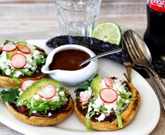Sopes (Mexican Street Food)