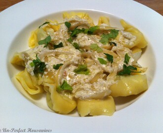 Spinach Tortellini topped with a Crème Fraîche Sauce