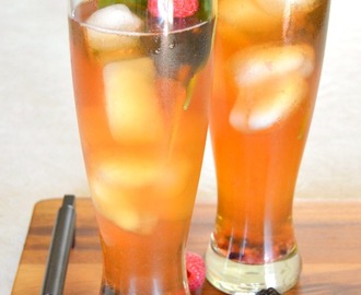 Lemon Berry Iced Tea Cocktail